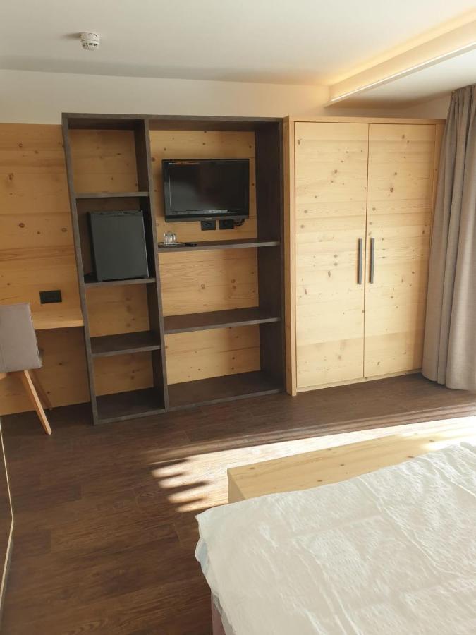 Alpen Hotel Vidi Madonna Exteriör bild