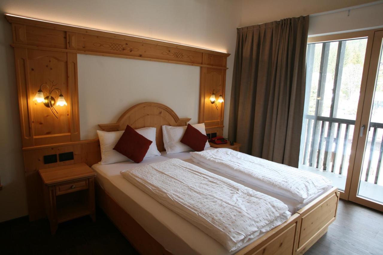 Alpen Hotel Vidi Madonna Exteriör bild