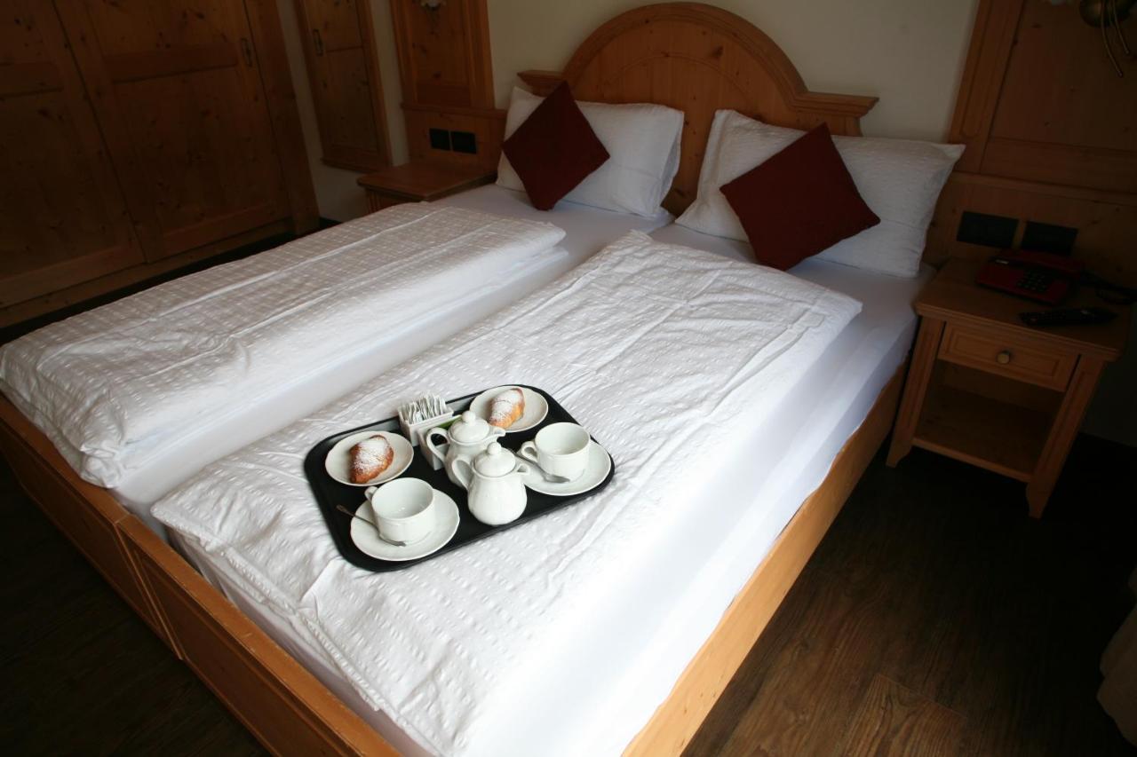 Alpen Hotel Vidi Madonna Exteriör bild