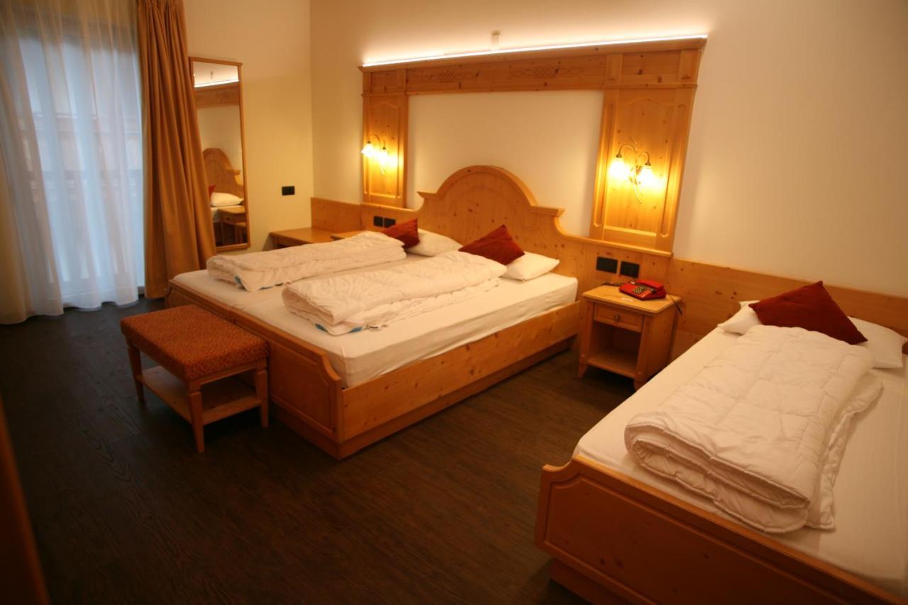 Alpen Hotel Vidi Madonna Exteriör bild