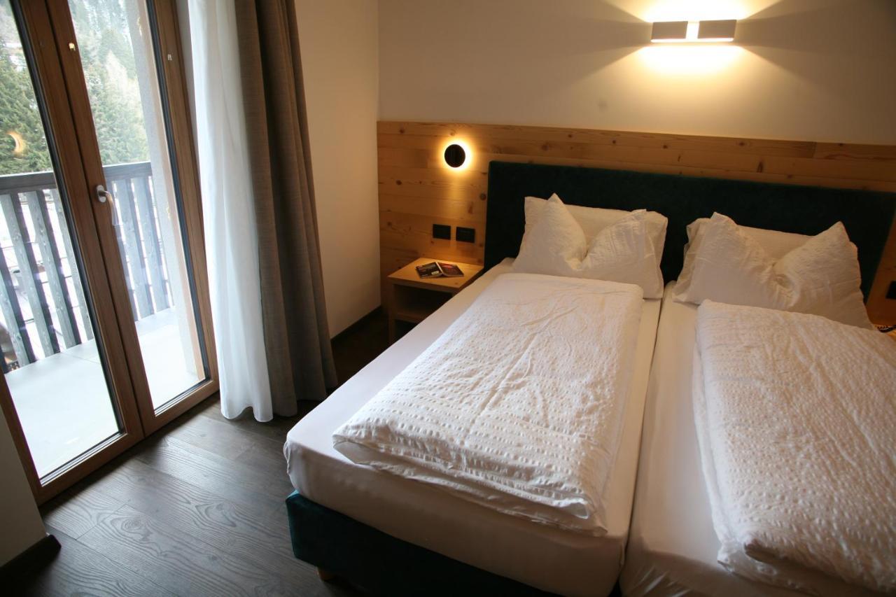 Alpen Hotel Vidi Madonna Exteriör bild