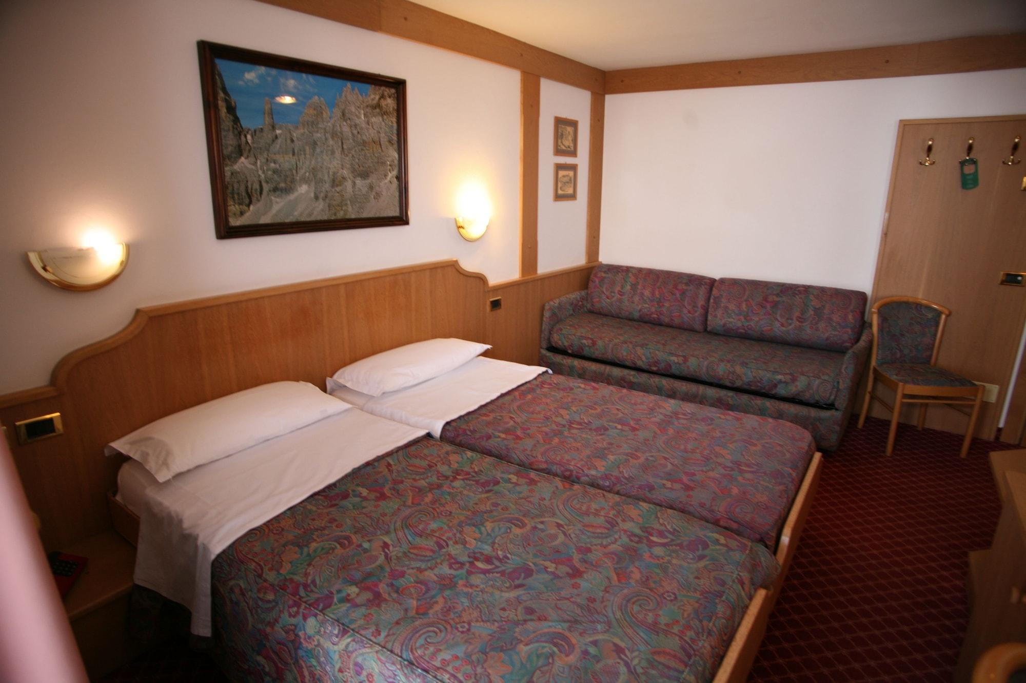 Alpen Hotel Vidi Madonna Exteriör bild