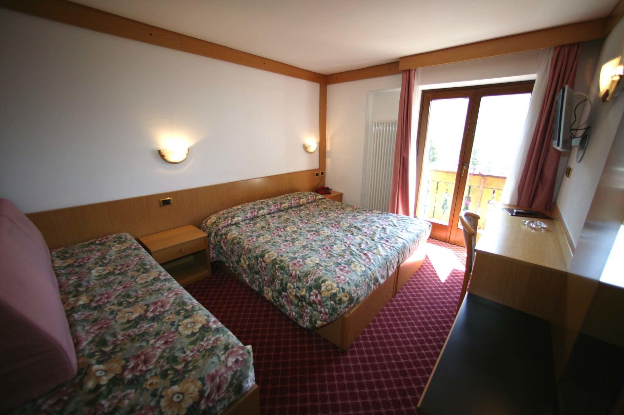 Alpen Hotel Vidi Madonna Exteriör bild
