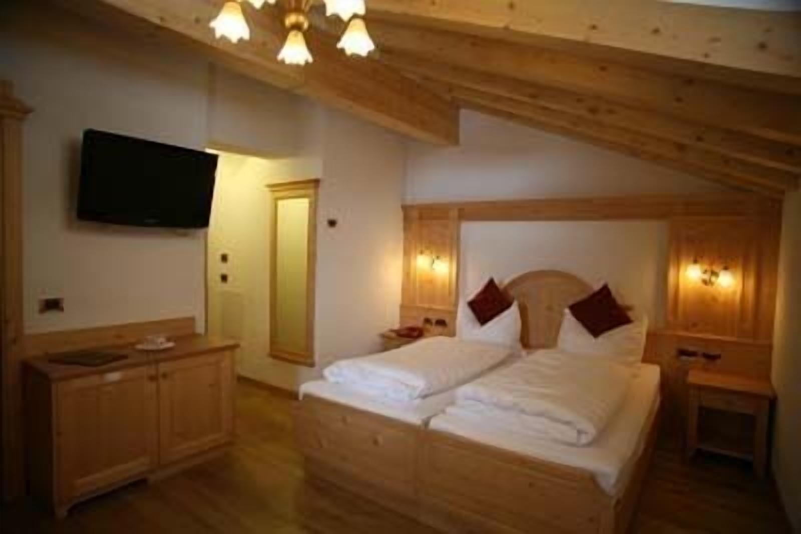 Alpen Hotel Vidi Madonna Exteriör bild
