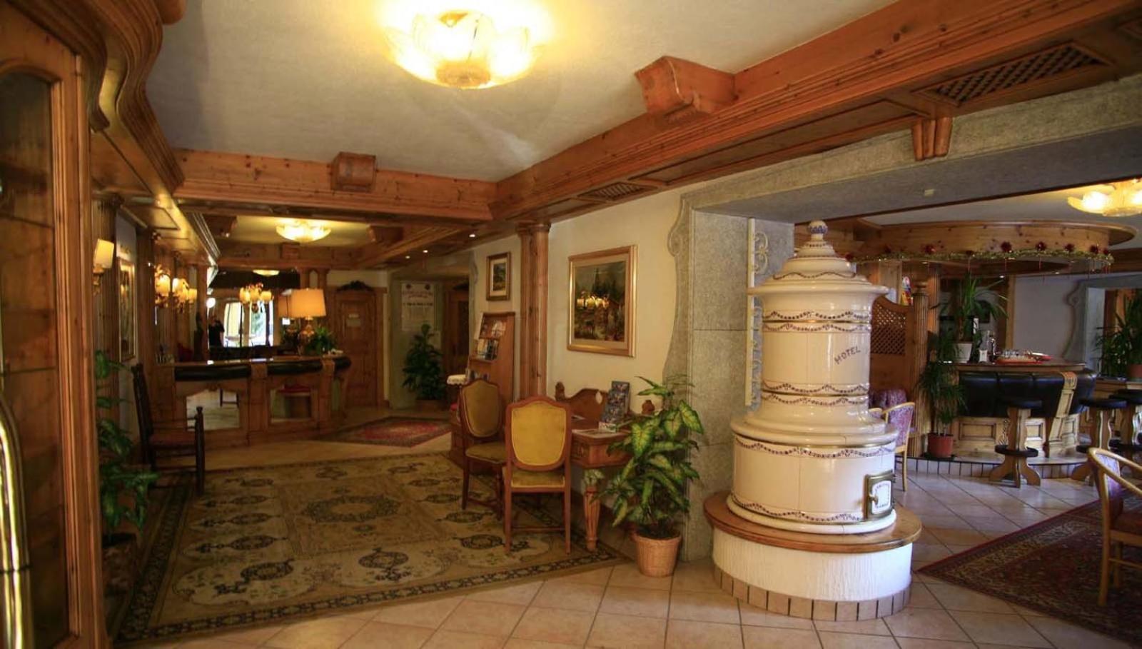 Alpen Hotel Vidi Madonna Exteriör bild